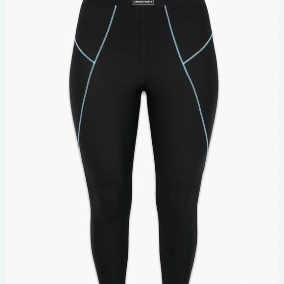 RUNNING HOT 7/8 HIGH-WAIST BACK POCKET LEGGING - Picture 1 of 7